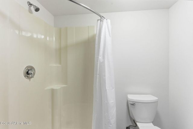 5821 N Del Rey Dr, Otis Orchards, WA 99027