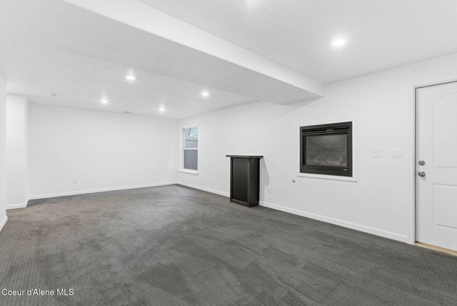 5821 N Del Rey Dr, Otis Orchards, WA 99027