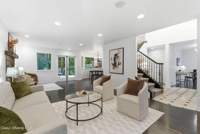 5821 N Del Rey Dr, Otis Orchards, WA 99027