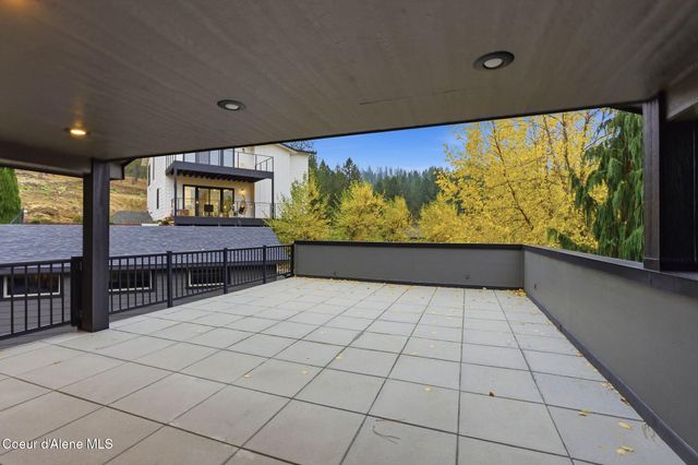 5821 N Del Rey Dr, Otis Orchards, WA 99027