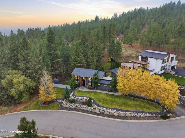 5821 N Del Rey Dr, Otis Orchards, WA 99027