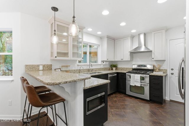 5821 N Del Rey Dr, Otis Orchards, WA 99027