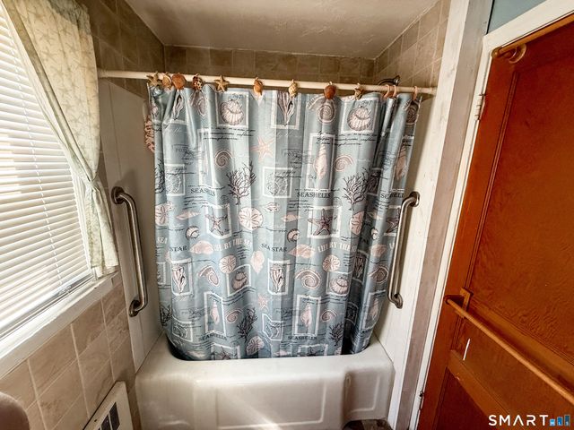 79 Adams Street South, Manchester, CT 06040
