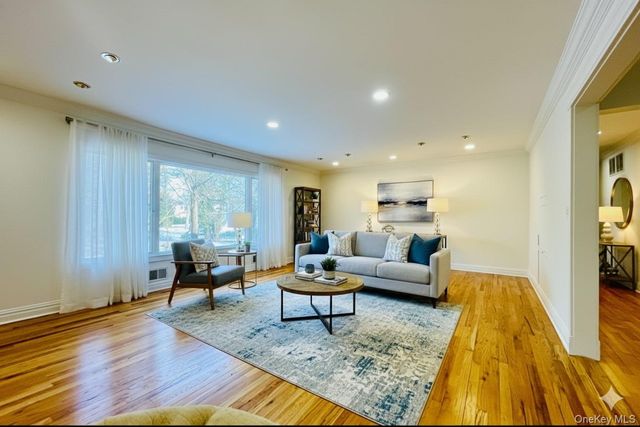 164 Rock Creek Lane, Scarsdale, NY 10583