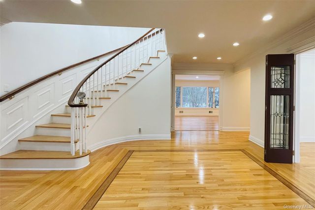 164 Rock Creek Lane, Scarsdale, NY 10583