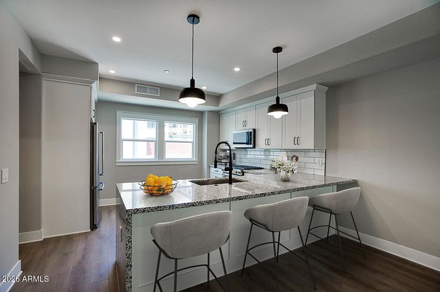 806 N 2ND Avenue, Phoenix, AZ 85003