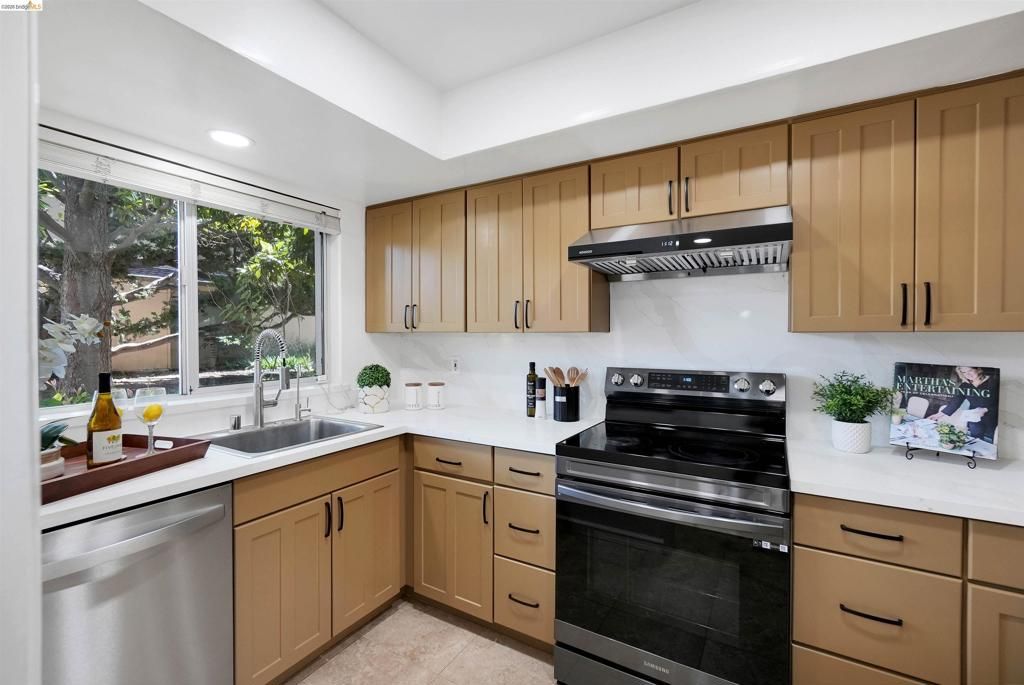 Image 20 of property listing at 1909 Landess Ave, Milpitas, CA 95035