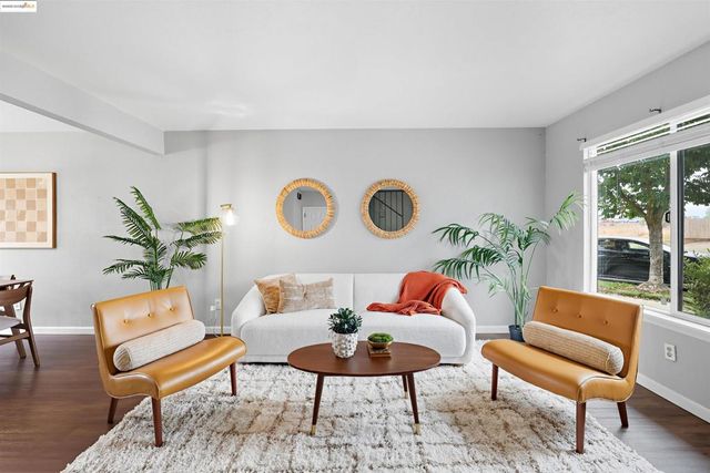 1664 NW Bear Creek, Merced, CA 92548