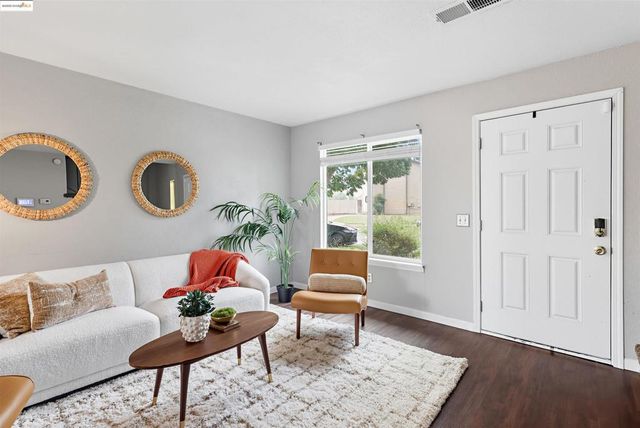 1664 NW Bear Creek, Merced, CA 92548