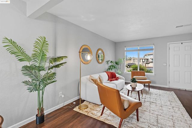 1664 NW Bear Creek, Merced, CA 92548