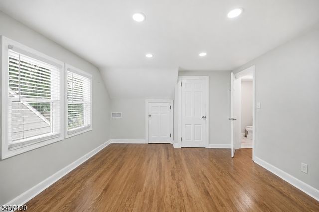 48 W Cedar St, Livingston Twp., NJ 07039