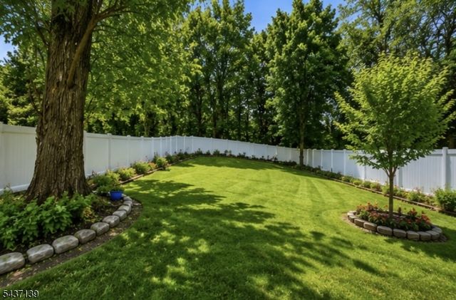 48 W Cedar St, Livingston Twp., NJ 07039