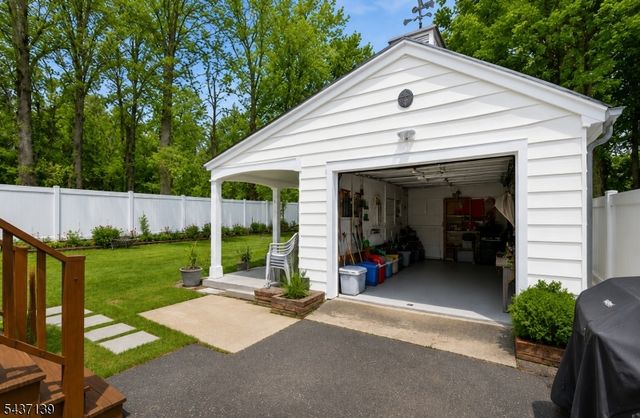 48 W Cedar St, Livingston Twp., NJ 07039