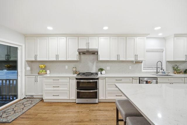 48 W Cedar St, Livingston Twp., NJ 07039