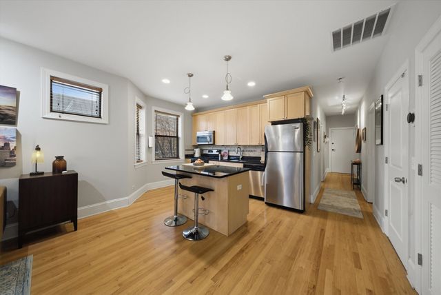 7633 N Greenview Avenue 3W, Chicago, IL 60626
