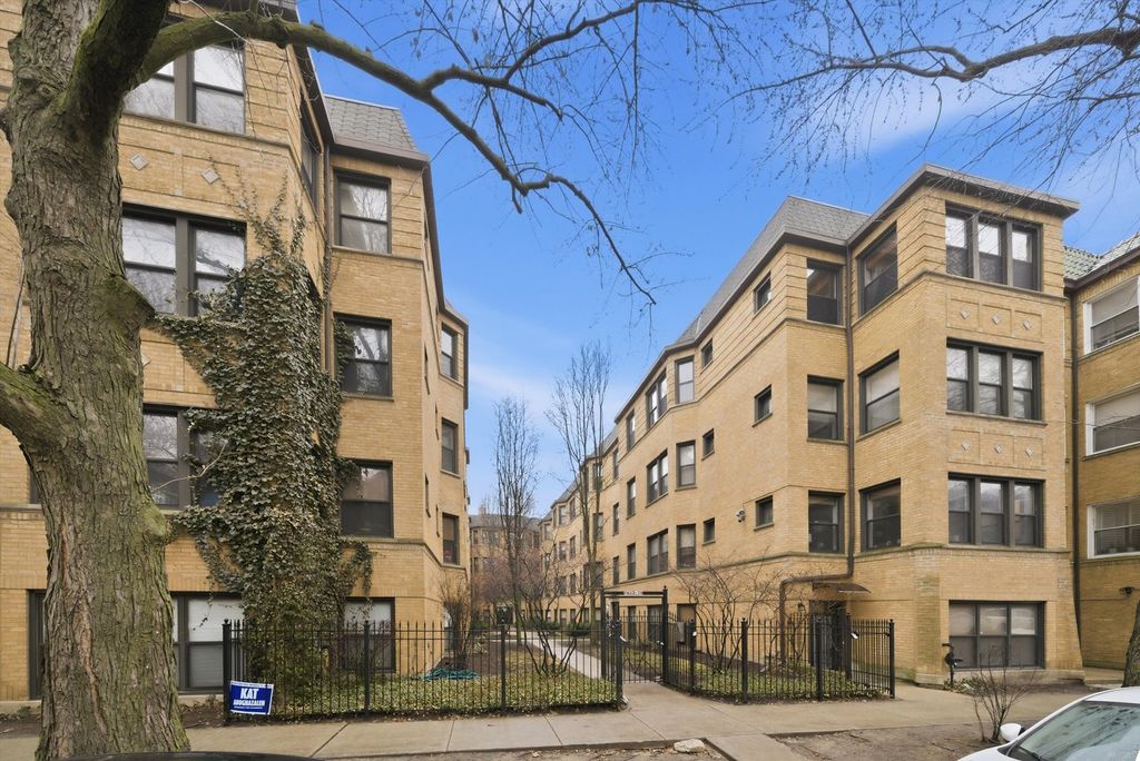 7633 N Greenview Avenue 3W, Chicago, IL 60626