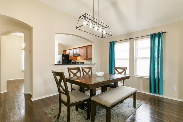 9828 Sparrow Hawk Lane, Fort Worth, TX 76108