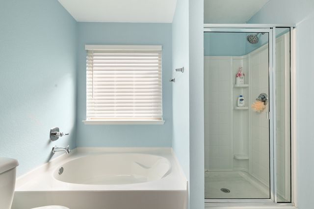 9828 Sparrow Hawk Lane, Fort Worth, TX 76108