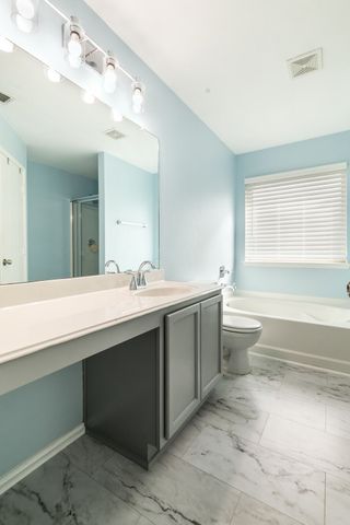 9828 Sparrow Hawk Lane, Fort Worth, TX 76108