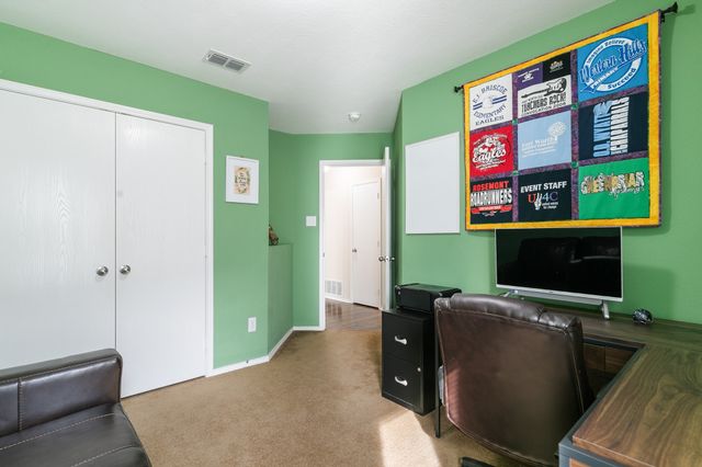 9828 Sparrow Hawk Lane, Fort Worth, TX 76108