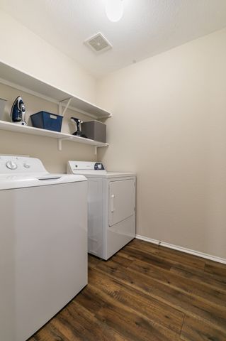 9828 Sparrow Hawk Lane, Fort Worth, TX 76108