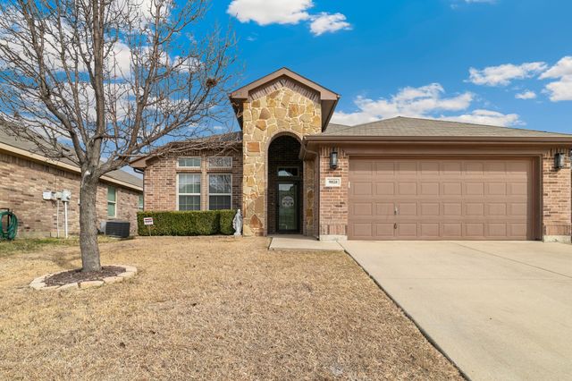 9828 Sparrow Hawk Lane, Fort Worth, TX 76108