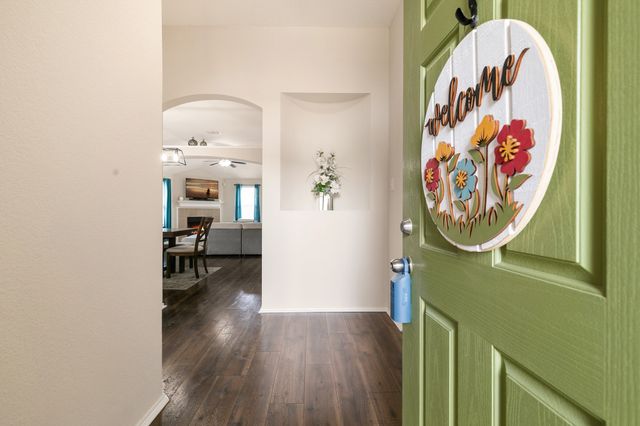 9828 Sparrow Hawk Lane, Fort Worth, TX 76108