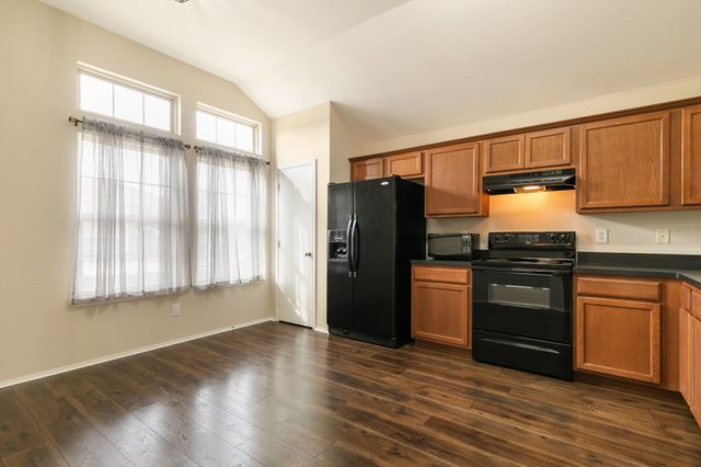 9828 Sparrow Hawk Lane, Fort Worth, TX 76108