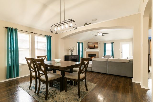 9828 Sparrow Hawk Lane, Fort Worth, TX 76108