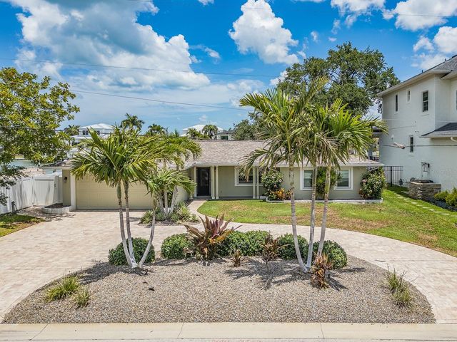40 SUNSET BAY DRIVE, Belleair, FL 33756