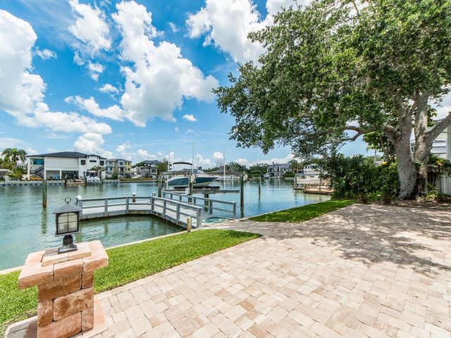 40 SUNSET BAY DRIVE, Belleair, FL 33756