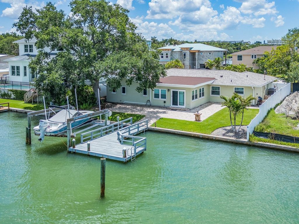 40 SUNSET BAY DRIVE, Belleair, FL 33756