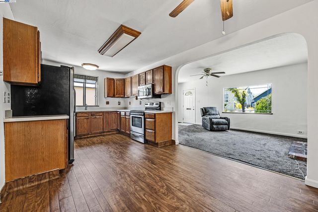 1137 Post St, Alameda, CA 94501