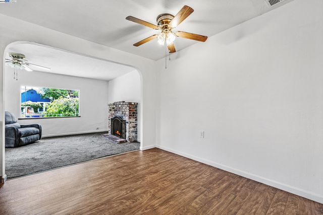 1137 Post St, Alameda, CA 94501