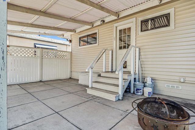 1137 Post St, Alameda, CA 94501