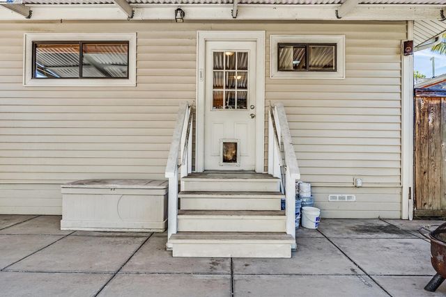 1137 Post St, Alameda, CA 94501