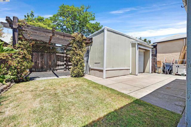 1137 Post St, Alameda, CA 94501