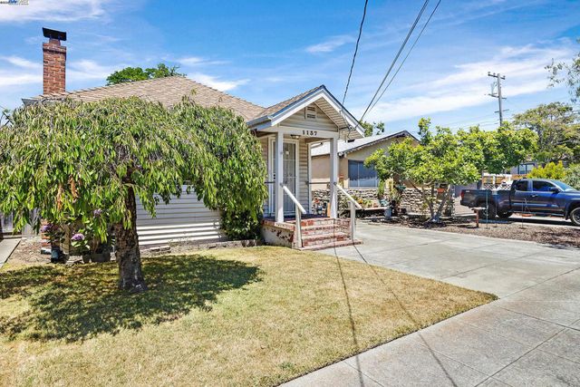 1137 Post St, Alameda, CA 94501
