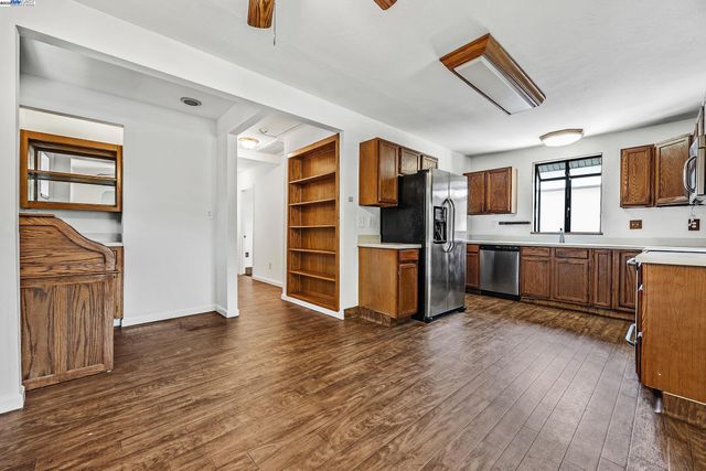 1137 Post St, Alameda, CA 94501