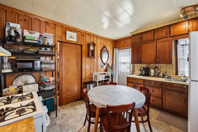 1136 Maryland Avenue E, Saint Paul, MN 55106