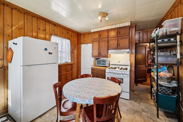 1136 Maryland Avenue E, Saint Paul, MN 55106