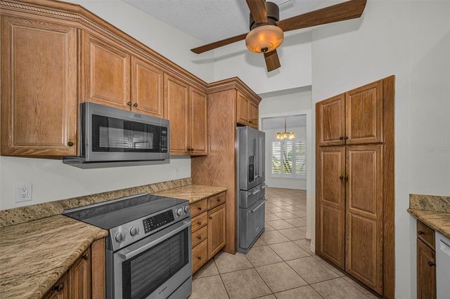12038 STONE CROSSING CIRCLE, Tampa, FL 33635