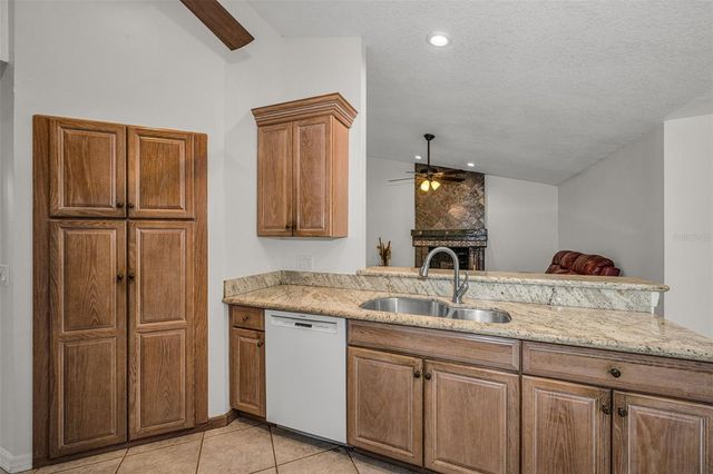 12038 STONE CROSSING CIRCLE, Tampa, FL 33635