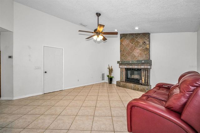 12038 STONE CROSSING CIRCLE, Tampa, FL 33635