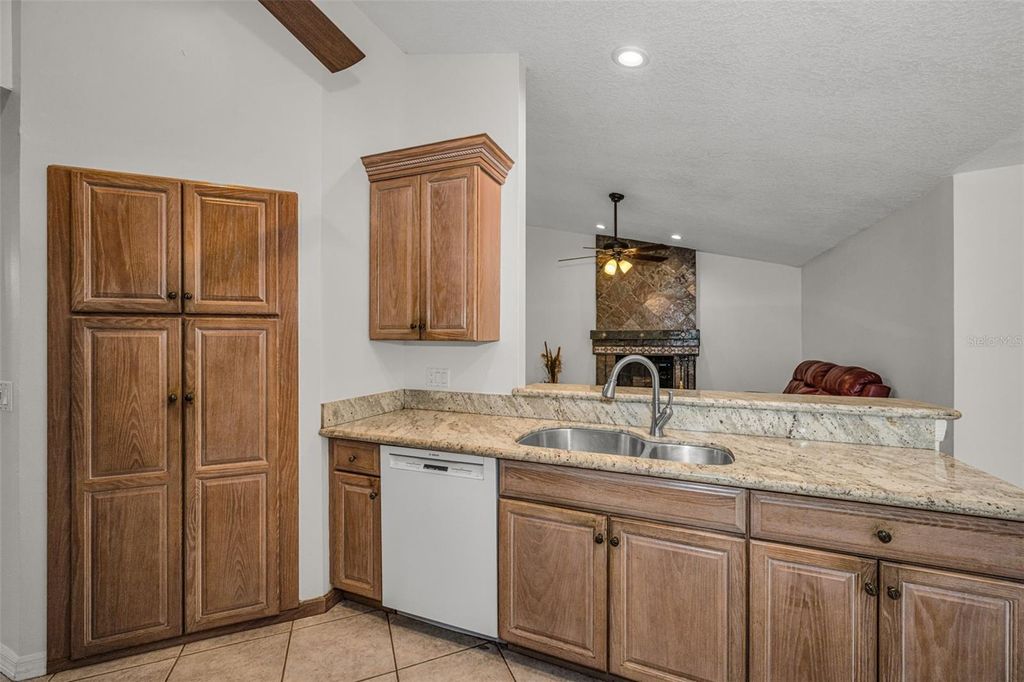 Image 28 of property listing at 12038 STONE CROSSING CIRCLE, Tampa, FL 33635