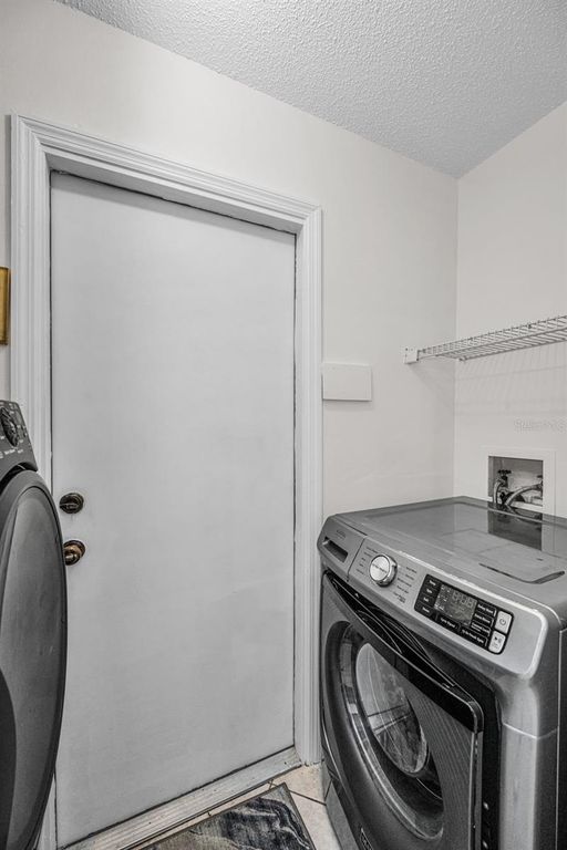 Image 50 of property listing at 12038 STONE CROSSING CIRCLE, Tampa, FL 33635