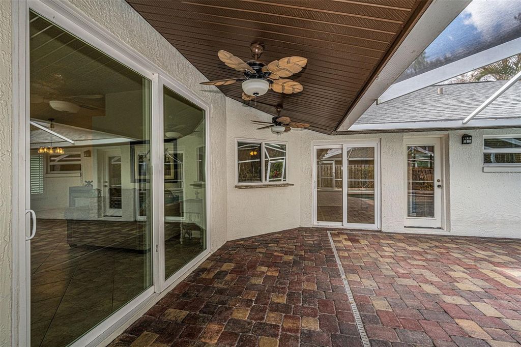Image 51 of property listing at 12038 STONE CROSSING CIRCLE, Tampa, FL 33635