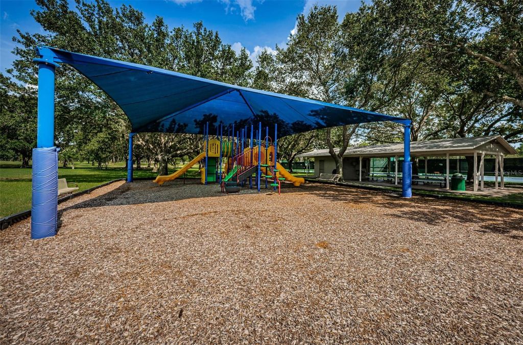 Image 67 of property listing at 12038 STONE CROSSING CIRCLE, Tampa, FL 33635