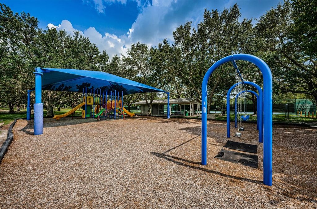 Image 68 of property listing at 12038 STONE CROSSING CIRCLE, Tampa, FL 33635