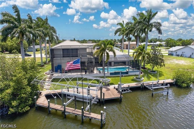 2608 Archer PKWY W, Cape Coral, FL 33904
